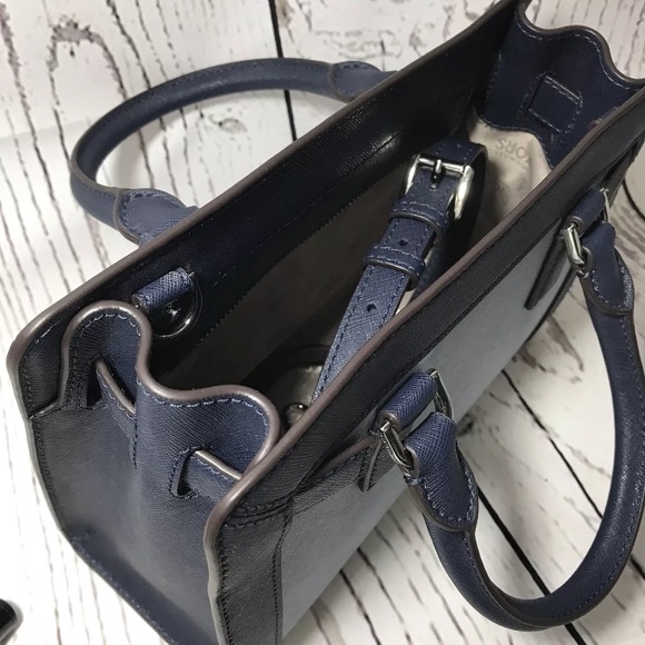 NWT Michael Kors Signature Small Dillon - Picture 6 of 8